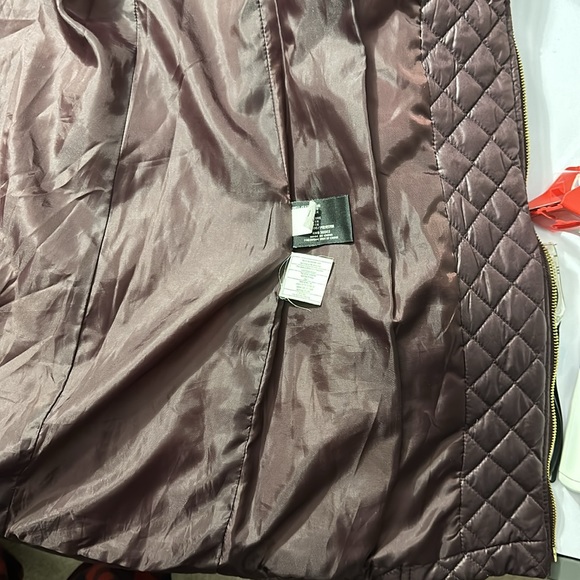 Via Spiga Zig-Zag Quilted Puffer Jacket Burgundy Full Zip Coat Zipper Pockets S - Picture 11 of 11